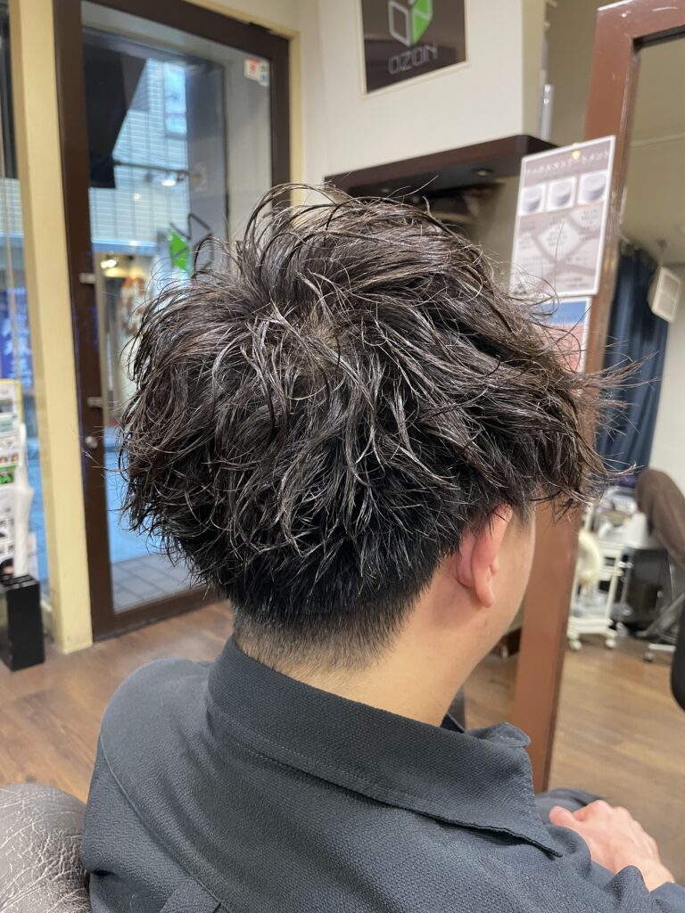 メンズパーマスタイルのバック