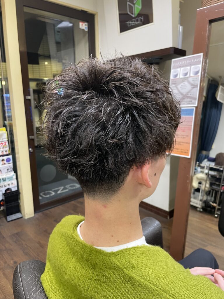 メンズパーマスタイルのバック